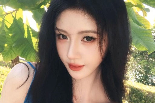 78岁秦祥林现状：前妻是谢贤初恋定居美国成富商谢贤去世没来