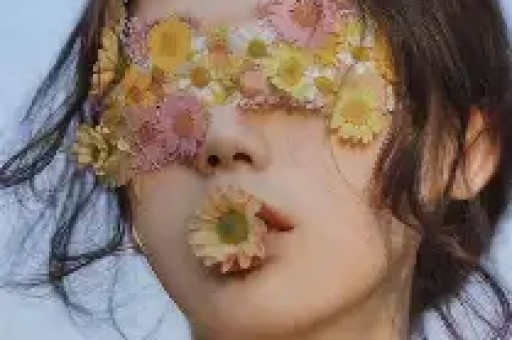 78岁秦祥林现状：前妻是谢贤初恋定居美国成富商谢贤去世没来